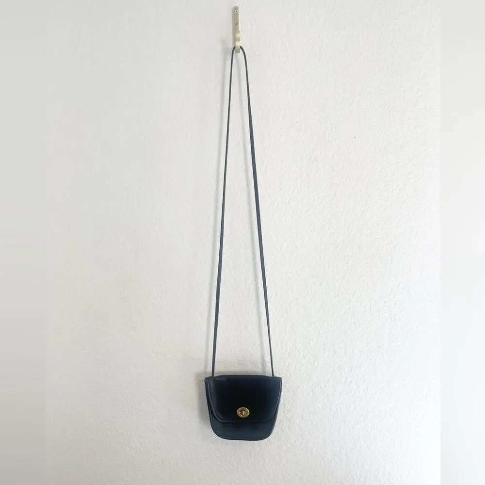 Rare vintage Coach Everett small crossbody